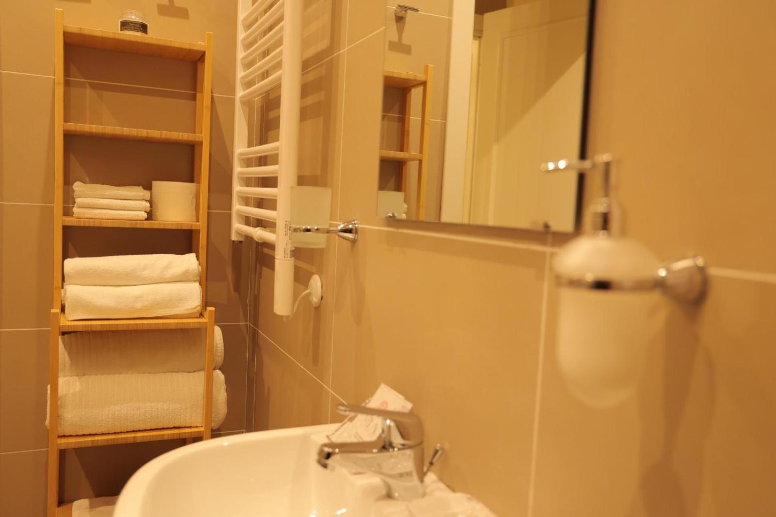 B&B Scarlatti 60 ナポリ エクステリア 写真